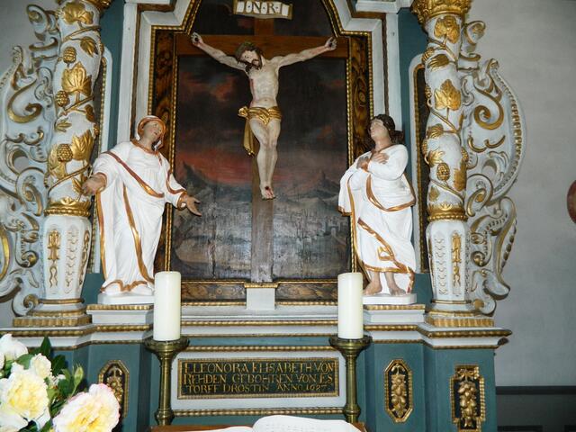 Eleonora Elisabeth von Rehden hat ihn 1687 gestiftet