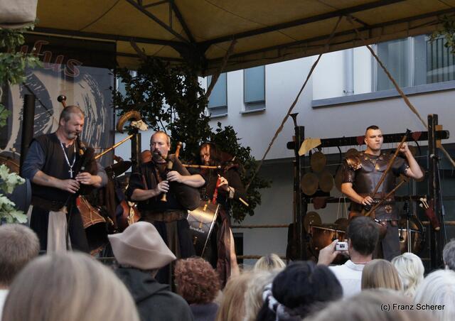 6. Mittelalterliche Markttage zu Aichach 2012 - Furunkulus macht Musik