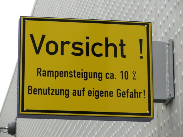 Neues Schild an der Rampe (5.9.2012)