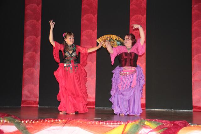 Shimasira mit einem Mittelaltertanz.