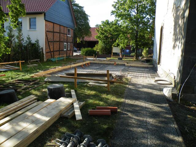 4. das Fundament wird gegossen