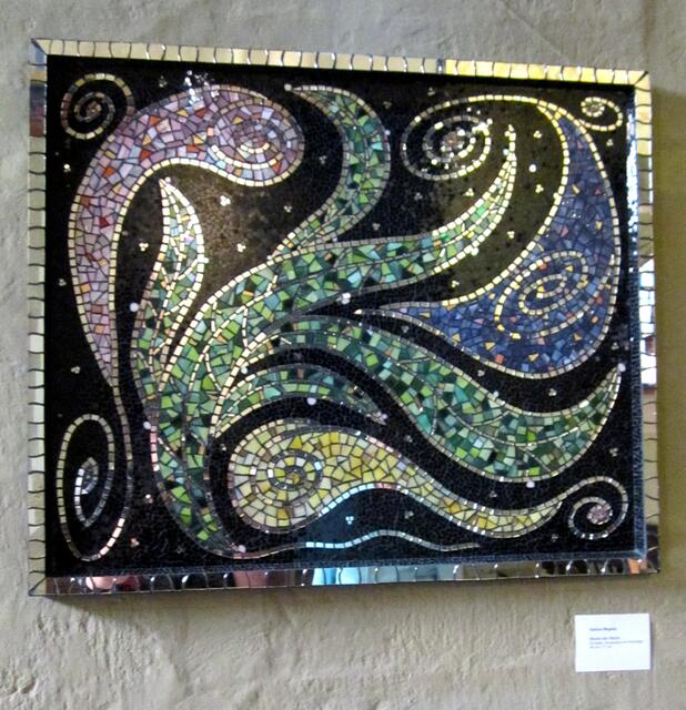 Sabine Wagner
Blume der Nacht
Buntglas – Spiegelglas auf Holzträger
85 cm x 71 cm