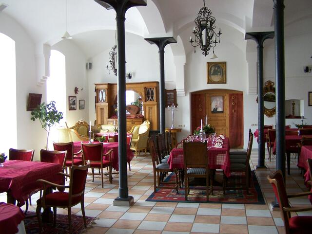 Festlicher Saal in der Tonenburg.