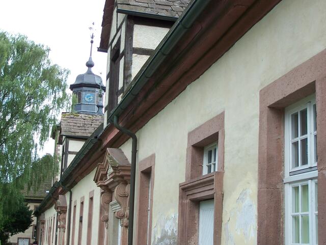 Das heutige Schloss und die ehemalige Abtei sind als Baudenkmal, Museum und Veranstaltungsort kultureller Mittelpunkt der Region.
