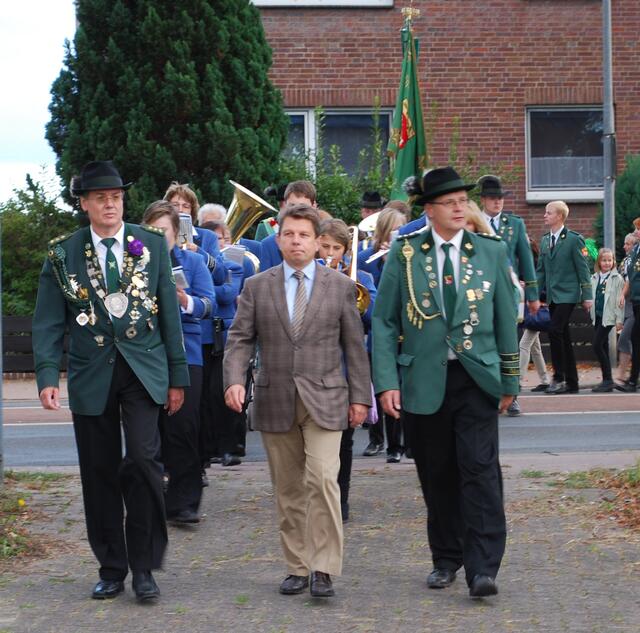 Einzug aufs Festzelt