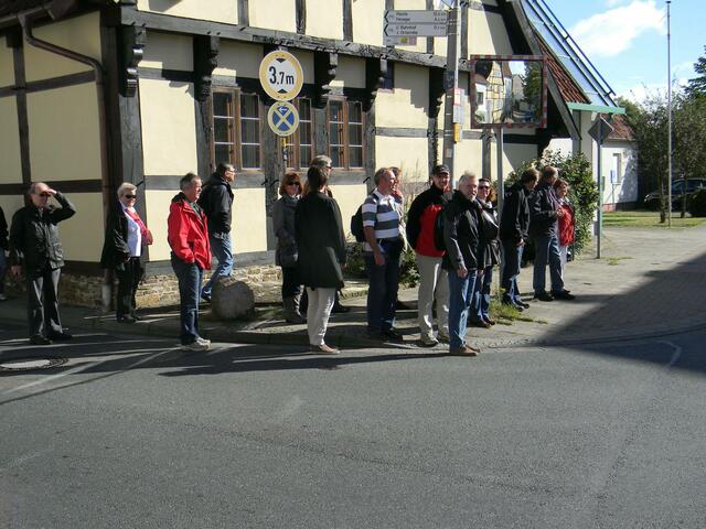 Auf dem Weg zur Stadtführung. Treffpunkt war das Tuchmachermuseum.