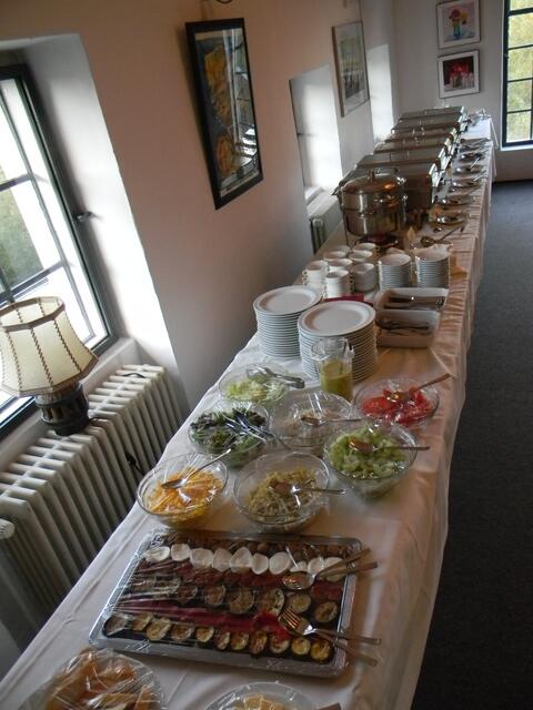 Das leckere Buffet im "Dat Wüllker Hus", bevor die große Schöacht anfängt.