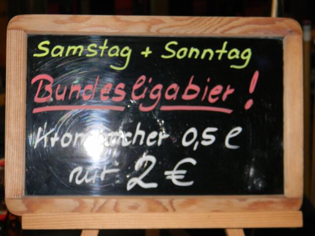 Das war ein Foto wert: Wann bekommt man schon mal 0,5 Liter Bier für 2,- Euro?