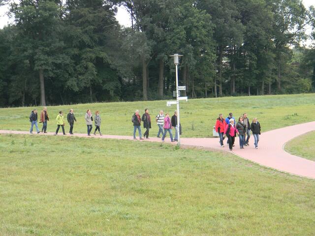 Der Weg führte auf neu angelegten Wegen am Hasesee vorbei.
