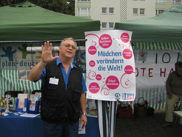 Plan-Aktion "Raise your hand" für die Unterstützung der Mädchen dieser Welt