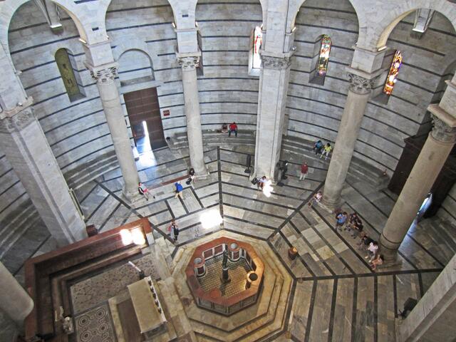 Pisa - Toscana - Italien.
Piazza dei Miracoli
Baptisterium (1152).