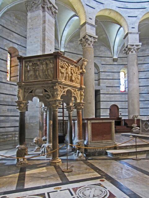 Pisa - Toscana - Italien.
Piazza dei Miracoli
Baptisterium (1152).