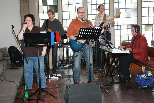 Festgottesdienst mit den Holy Beats in der Stadtkirche (23.09.2012) | Foto: Leif-Erik Zaschke