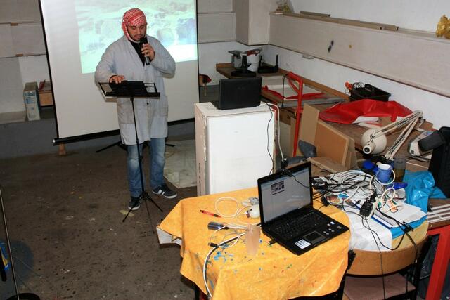 Bescheiden, aber leistungsfähig - Berichterstattung aus dem Studio Jerusalem (Jugendgottesdienst, 21.09.2012) | Foto: Leif-Erik Zaschke