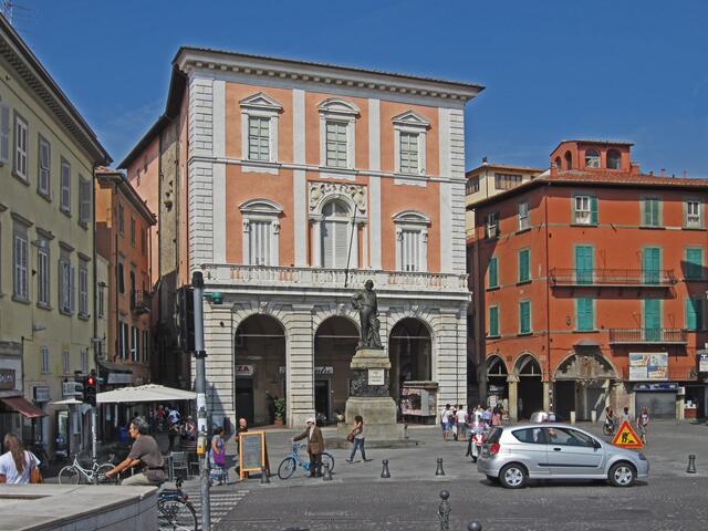 Pisa - Toscana - Italien. 
Bronzestatue 
des Giuseppe Garibaldi (1807 - 1882) 
in Pisa, Piazza Garibaldi.
Garibaldi  MDCCCXCII