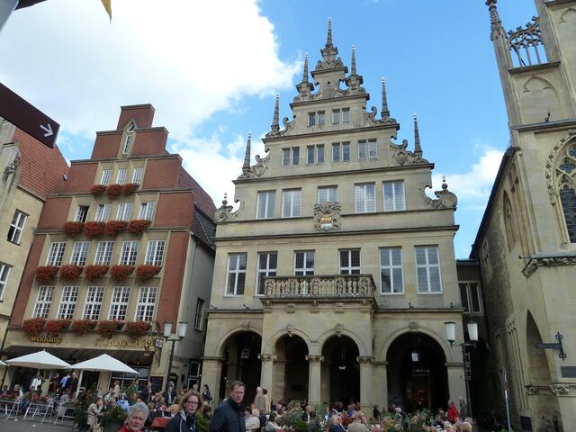Das Stadtweinhaus,hier hielt Altbundeskanzler Schmidt eine Rede.