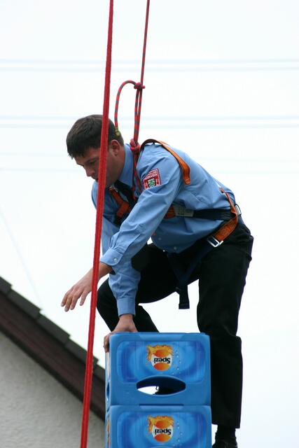 2. Kdt. Tobias Schneider zeigt, wie es geht. Nach 16 Spezikisten war sein persönliches Limit erreicht.