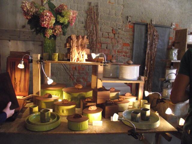 Egal ob Brotzeitbrettchen, Schale oder Dose - Holzkunst in Vollendung. Und alles für den täglichen Gebrauch.