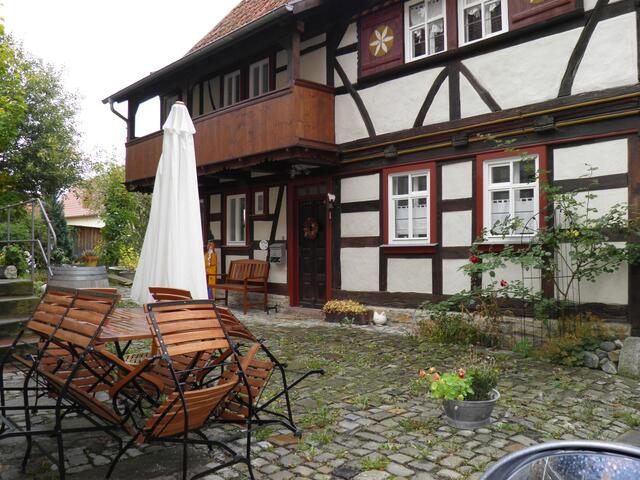 Bauernhaus mit Biergarten