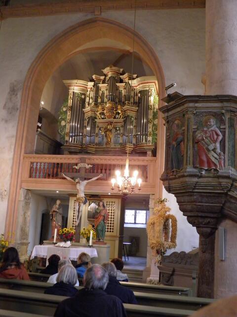 Chor, Orgel und Kanzel