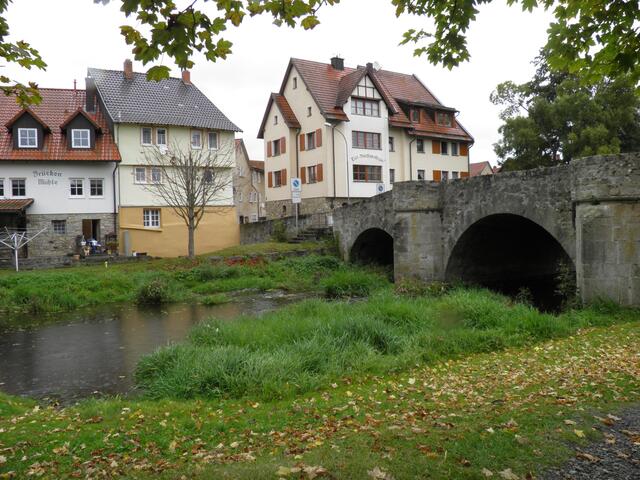 alte Brücke über die Streu