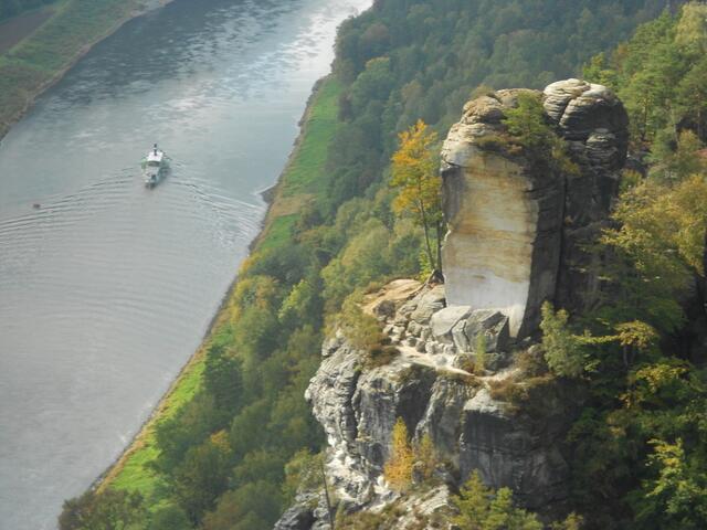Wuchtige Sandsteinfelsen, des Elbsandsteingebirge in der Sächsischen Schweiz
