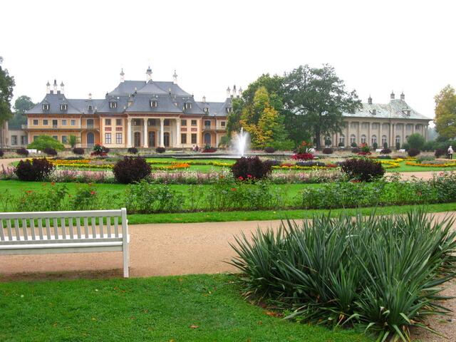 Am Schloss Pillnitz und seinem Park