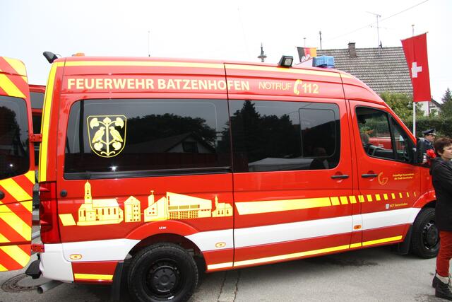 Ortswappen und Dorfsilhouette machen das Fahrzeug unverwechselbar. | Foto: Zedelmeier