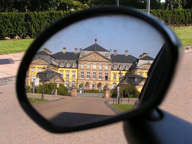 Bad Arolsen - das Schloß aus der Sicht des Autofahrers
