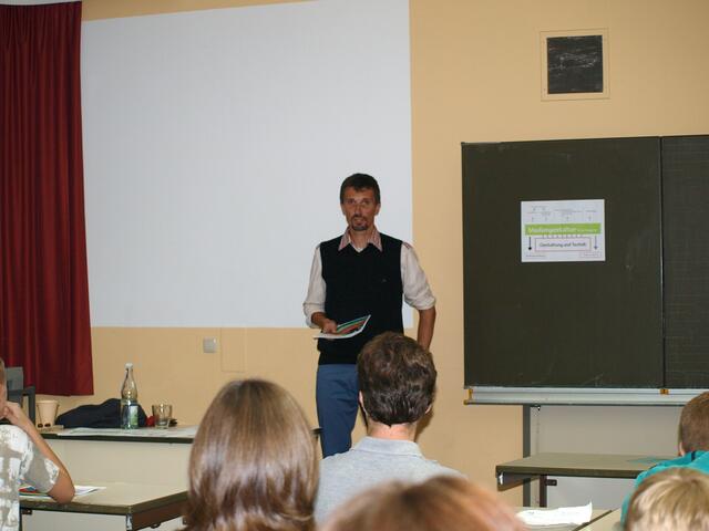 Full House im Vortrag von Günter Scherer, der den Beruf der Mediengestalter/in vorstellt. Gute Leute sind gefragt.