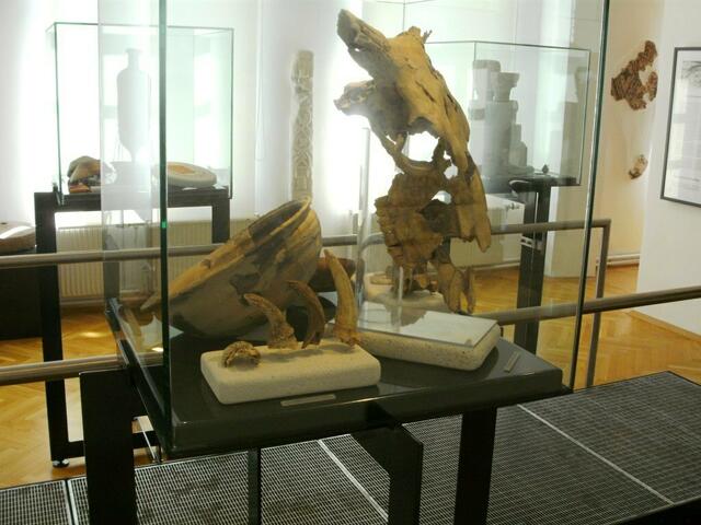 Museumsobergechoss Artefakte