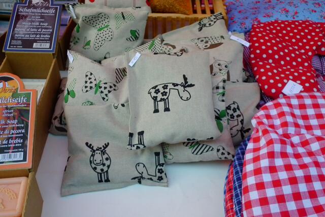 Was könnte sich in diesen kleinen Säckchen befinden? Das nächste Bild gibt die Antwort!