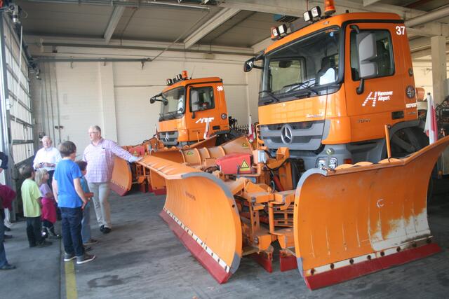 Horst Schwiening zeigt "seinen" Fuhrpark
