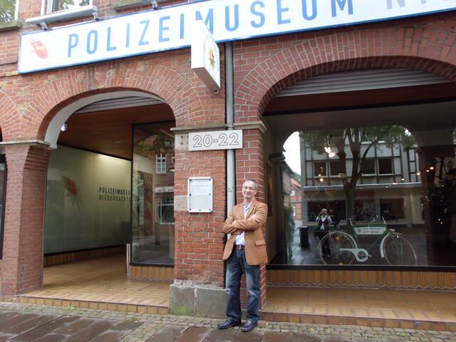 Der Eingang in der Lange(n) Straße in Nienburg