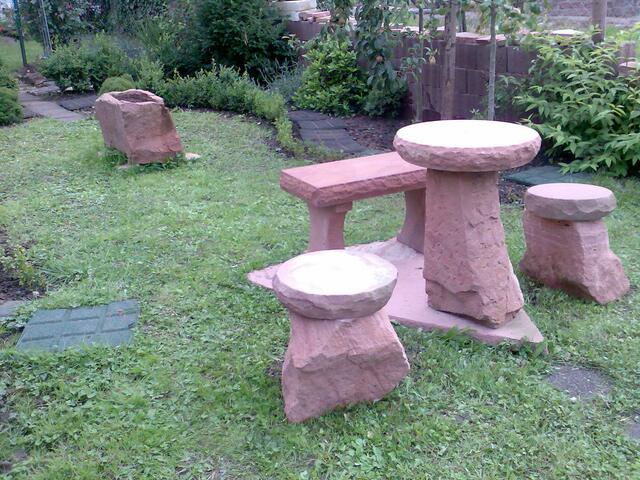 meine Sandstein-Gartenmöbel