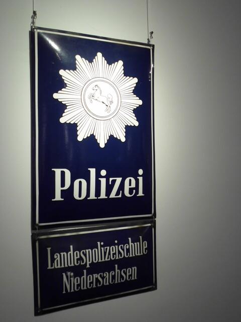 Das Schild kenne ich noch aus von meinem Beginn am 1.4.1981 aus Hannoversch Münden !