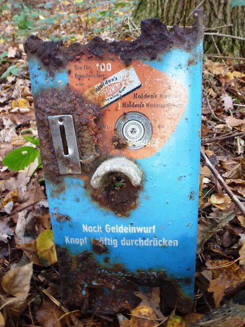 Geknackter Automat - der steht nicht erst seit gestern hier