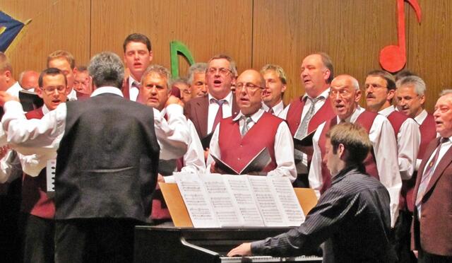 MGV Langenstein und MGV Anzefahr präsentierten gemeinsam Lieder aus der Welt der Oper.