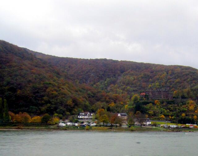 Trechtingshausen mit Burg Reichenstein