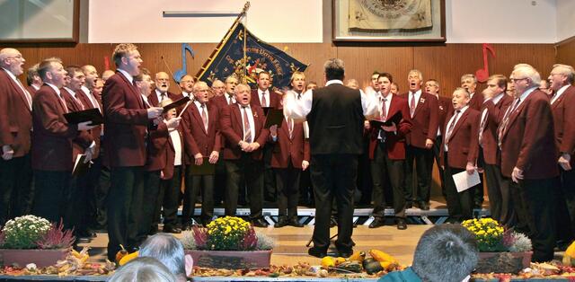 Dirigentenjubiläum "30 Jahre plus" von Hern Ludwig Lauer beim MGV 1903 Cäcilia Anzefahr am 26.10.2012 | Foto: Herr Alfons Wieber, Stadtallendorf