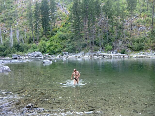 Der Flathead-river ist leider auch im Sommer extrem kalt, da er aus dem Eis des Glacier-parks an der Grenze Montana-Kanada(Alberta) gespeist wird
