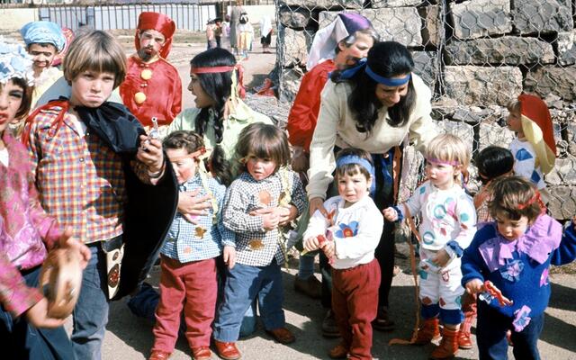 Sehr verbreitet an Purim ist die Kostümierung | Foto: httpcommons.wikimedia.orgwikiFilePikiWiki_Israel_3627_Jewish_holidays.jpguselang=de_ShiftN
