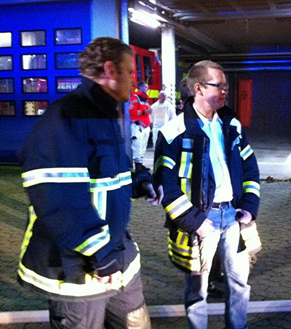 Unversehrt befreit. Hans-Jürgen Licht mit Pressesprecher Stephan Keil