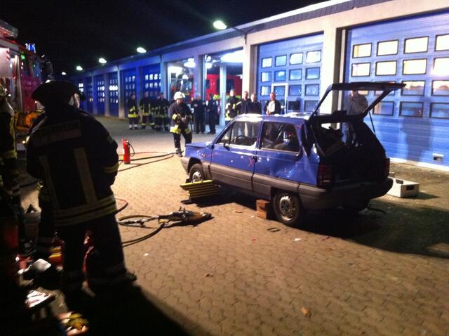 Schweres Gerät wird eingesetzt.