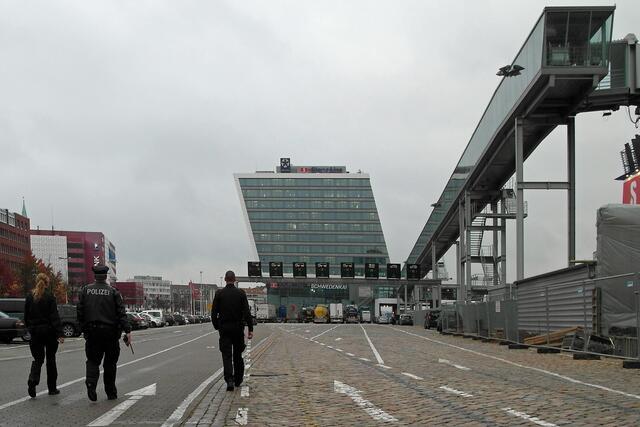 Bis Jahresende werden in Kiel erstmals mehr als 20.000 Trailer, Container und Wechselbrücken im kombinierten Ladungsverkehr verladen werden.