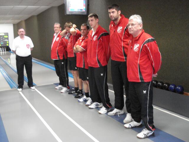 Das Weißenhorner Team freute sich nach dem Spiel über zwei unerwartete Pluspunkte.