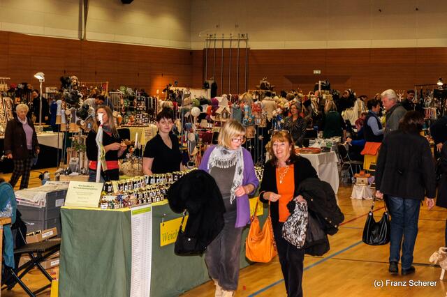 Friedberger Kunsthandwerkermarkt 2012 - Zahlreiche Besucher aus Friedberg und dem Umland lockte am 28. Oktober das bunte Angebot der Aussteller in die Friedberger Stadthalle