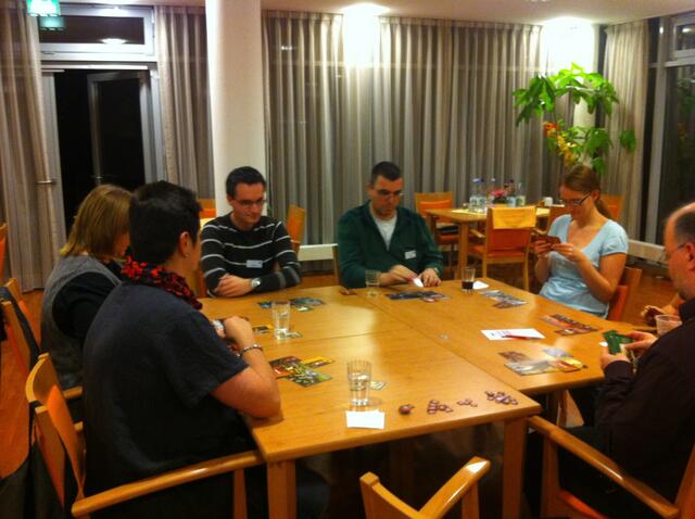 Der 2. Tisch mit 7 Mitspielern