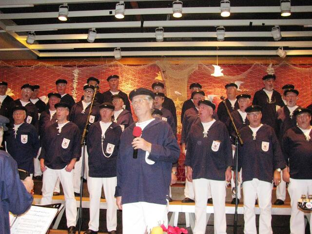 Ein erstklassiges Geburtstagskind: der Shanty-Chor Celle.