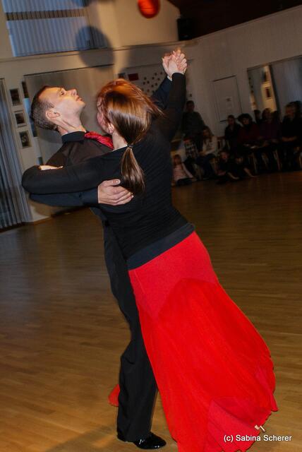 TSC Blau-Weiß-Rot Friedberg e.V. - Tag der offenen Tür 2012 - Beeindruckend: Tanz-Show mit den Tanzprofis Andreas und Katharina Matery